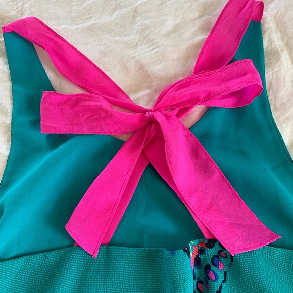 Lilly Pulitzer butterfly top - Picture 2 of 3